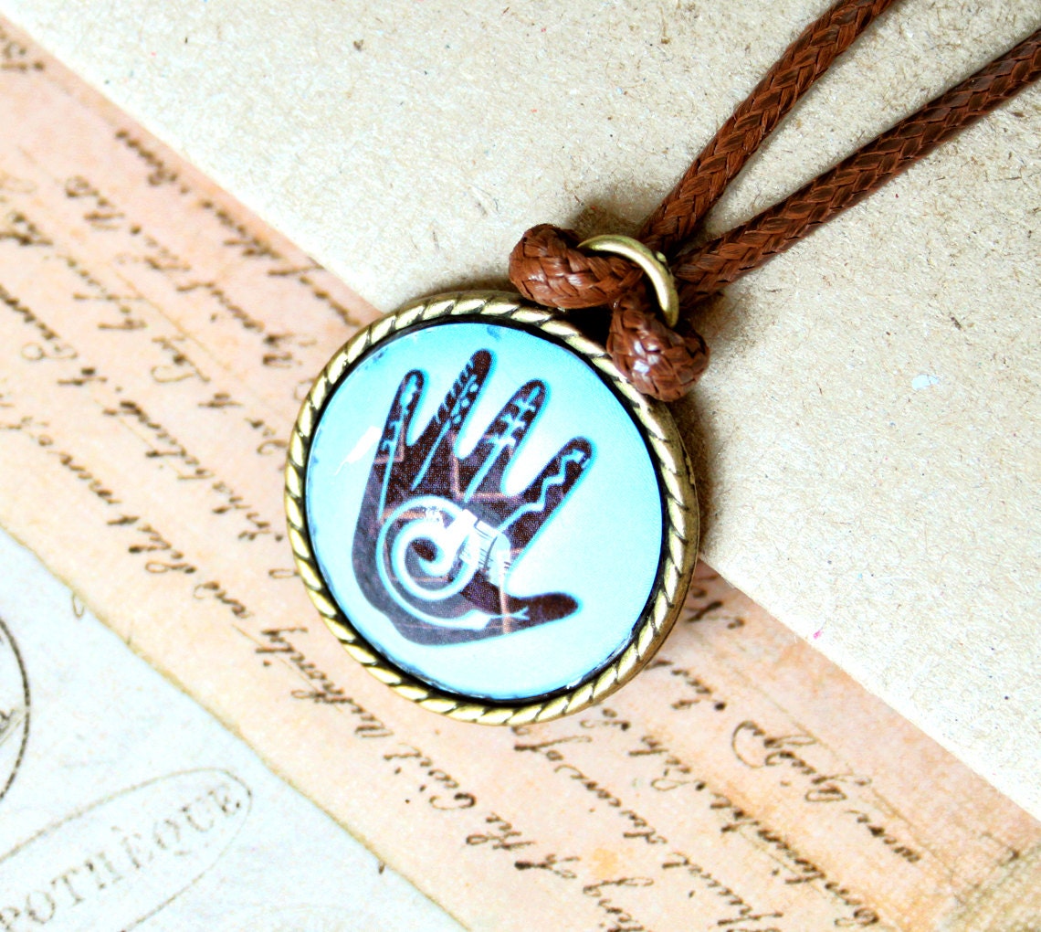 Handprint men necklace - Tribal wards jewelry collection - Free Worldwide Shipping - Gift for him under 20 USD