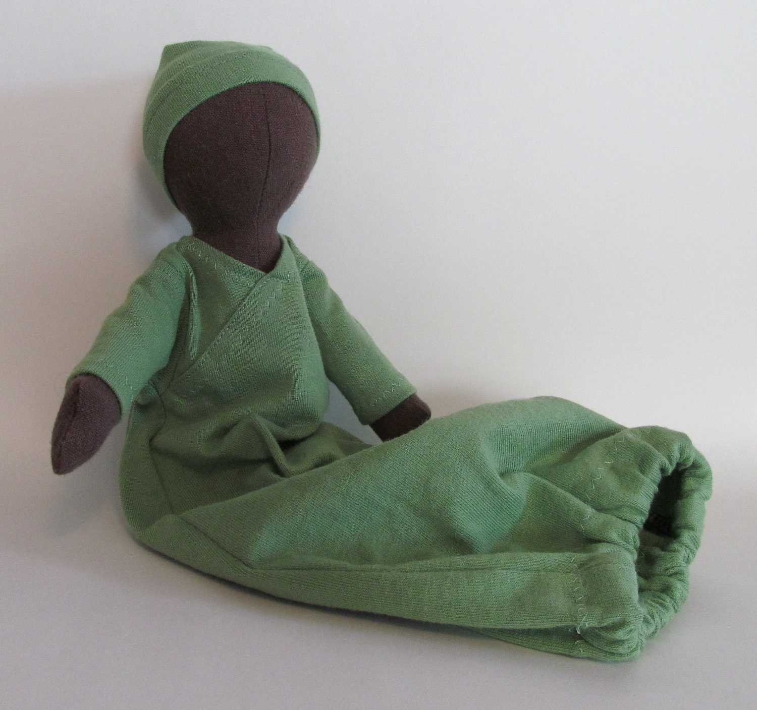 Green bunting for 11" baby doll