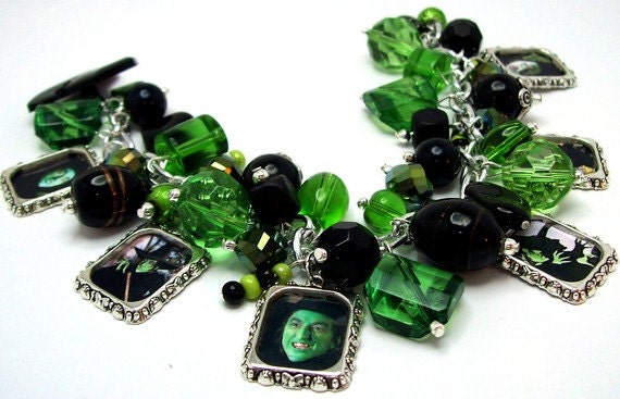 Wicked Witch of the West Charm Bracelet Beaded Altered Art Pictures Beads Silver Plated Cha Cha Wizard of Oz Horror