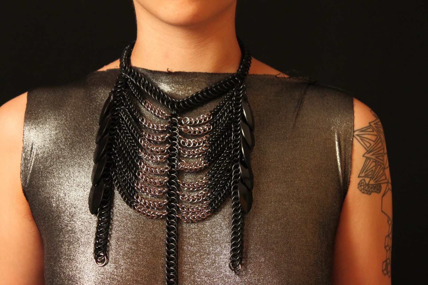 Chainmaille Native American inspired Necklace Gunmetal and Black Scales