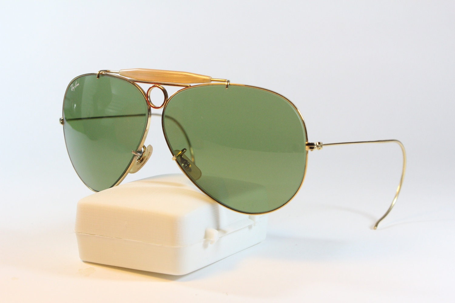 Vintage 70s Rayban Bausch & Lomb bullethole shooting aviator, in pristine condition