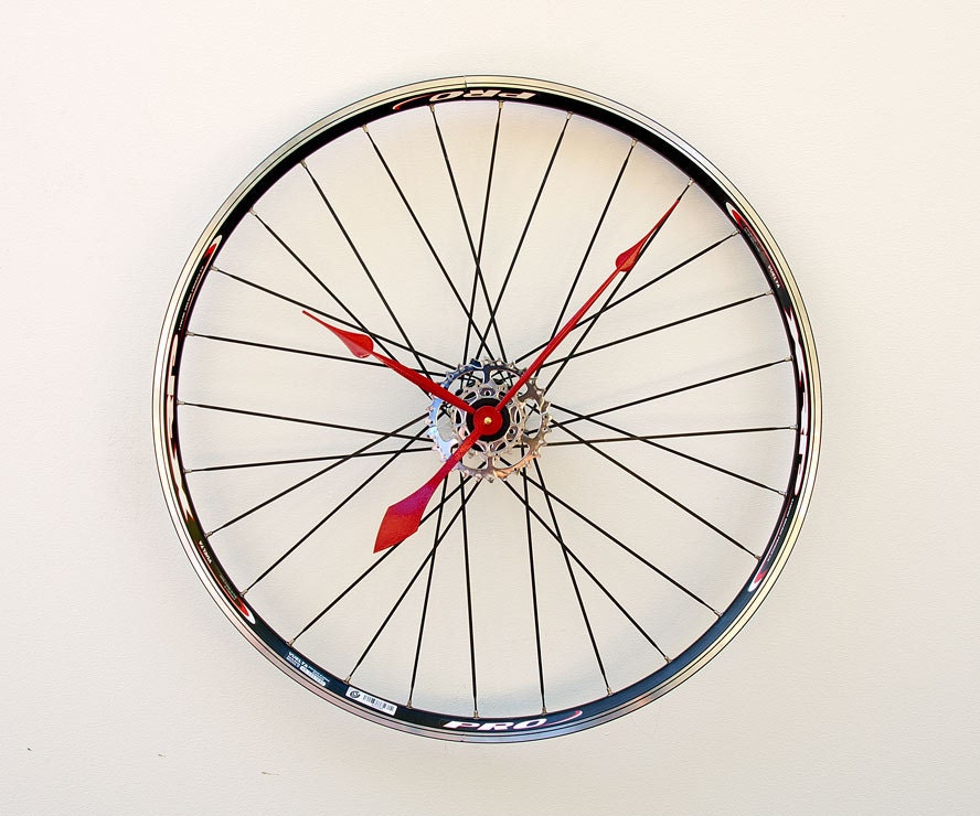 Recycled Bike Wheel Clock
