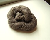 snapdragon light fingering - grey