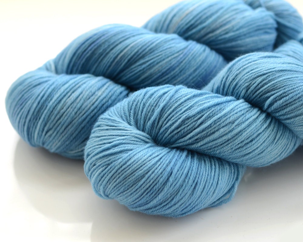 Hand dyed sock yarn - Aventine - MCN