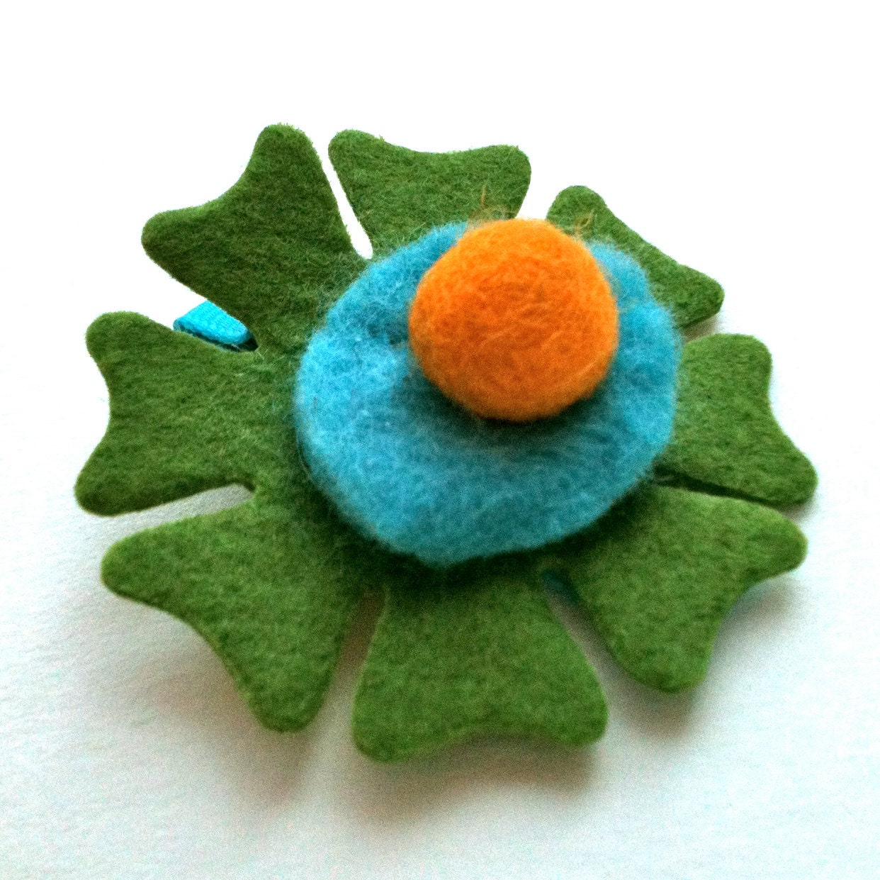 Crazy Daisy Felt Clip