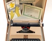 PROFESSIONALLY SERVICED 1950s Underwood Manual Portable Typewriter