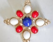 SARAH COVENTRY BROOCH - Vintage Copyrighted and Marked sarahcov