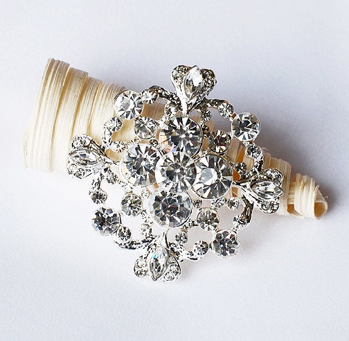 SALE Rhinestone Brooch Embellishment Pearl Crystal Flower Hair Comb Tiara Shoe Clip Wedding Bouquet Cake Decoration BR093