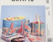 McCalls pattern 6338 picnic tote, hot pad, casserole carrier