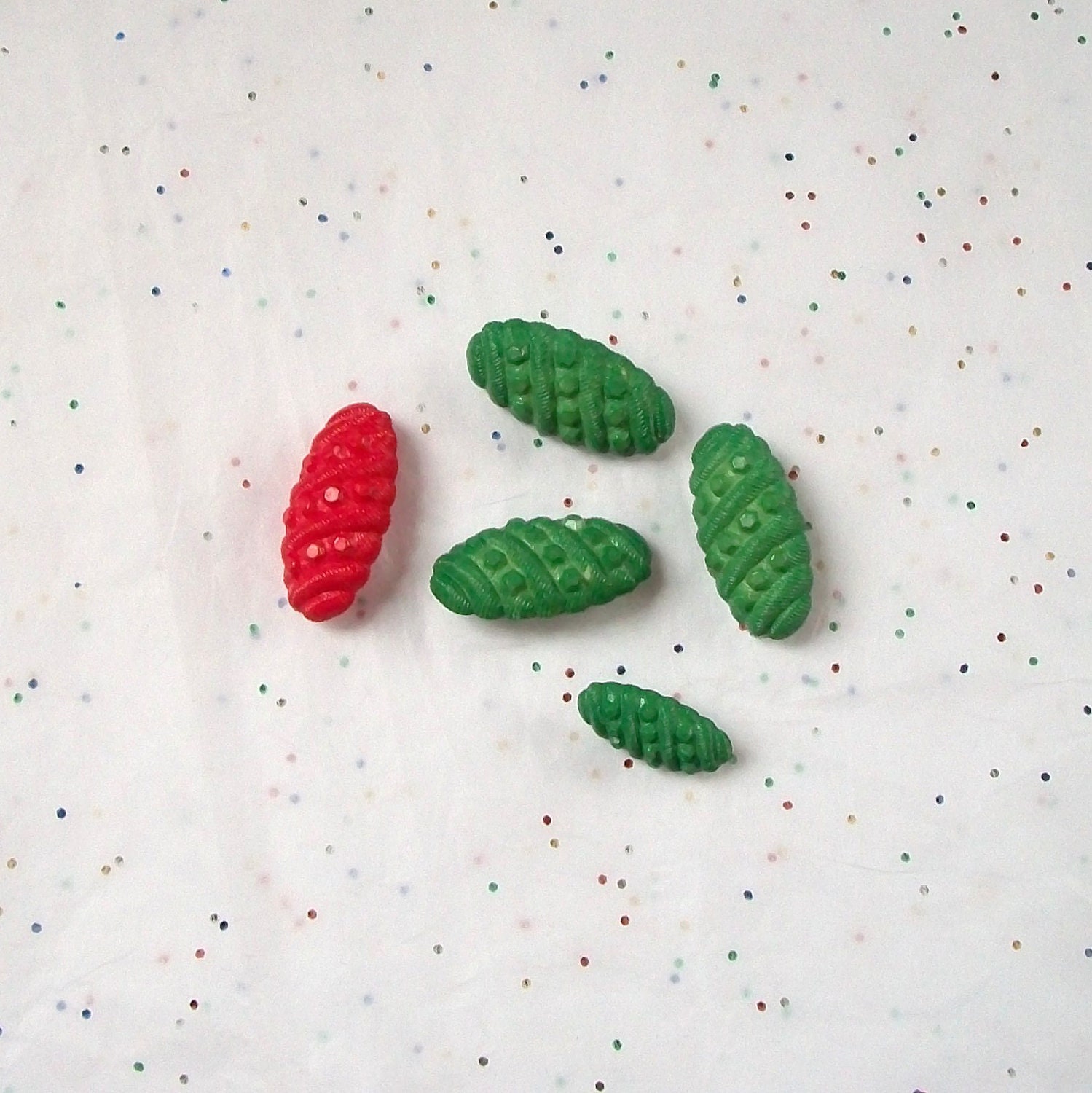 5   Pine Cone Shank Back Buttons - Green and Red (C4)