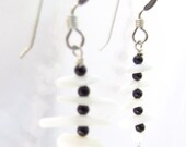 Black and White Beaded Earrings (Kata)