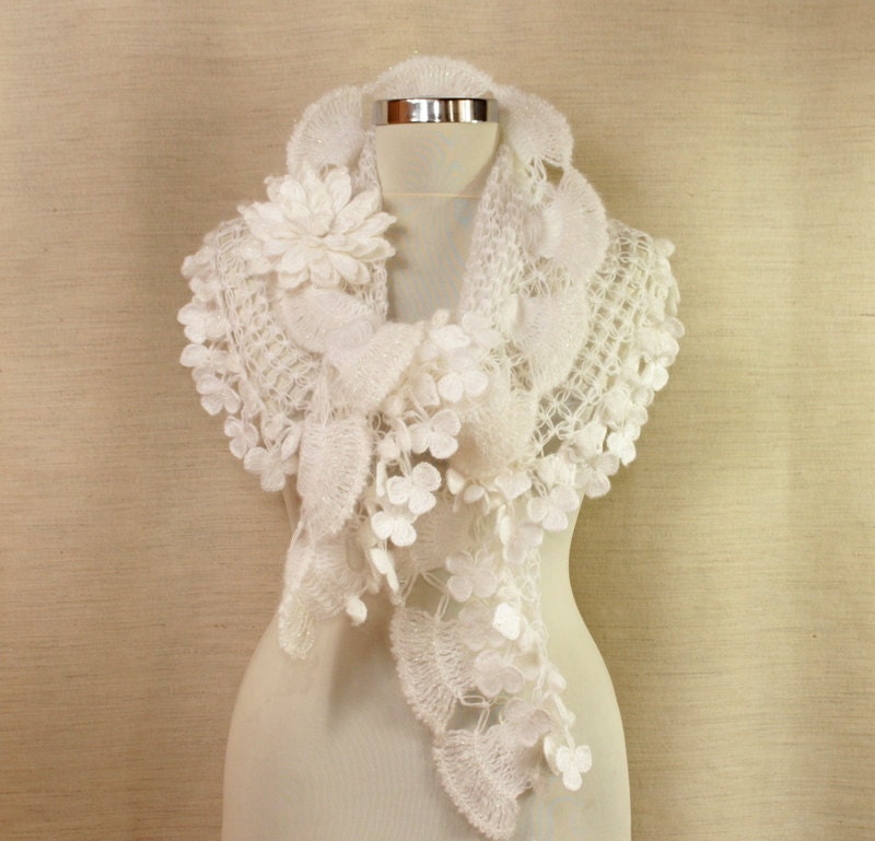 Pure Love / Crochet Wedding Shawl White Bridal Shawl Ruffle Crochet Wrap Delicate Chic Romantic Feminine Bridesmaid Wedding Accessory Shawl
