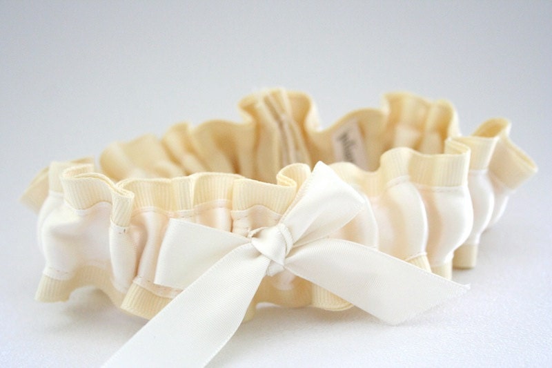 Wedding Garter - Pretty Ivory Bridal Garter - Clearance Sale