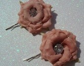 MAUVE PINK Flower Bobby Pins / Wedding hair flower / bridal pink hair flower pin clip