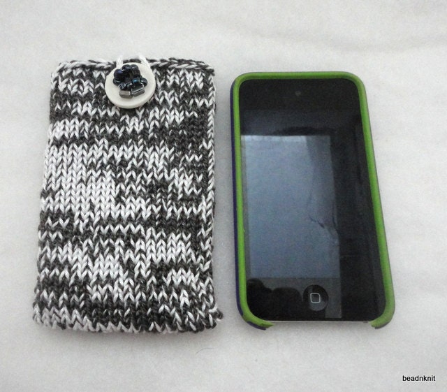 Black and White ipod Touch, iPhone, Gadget Case