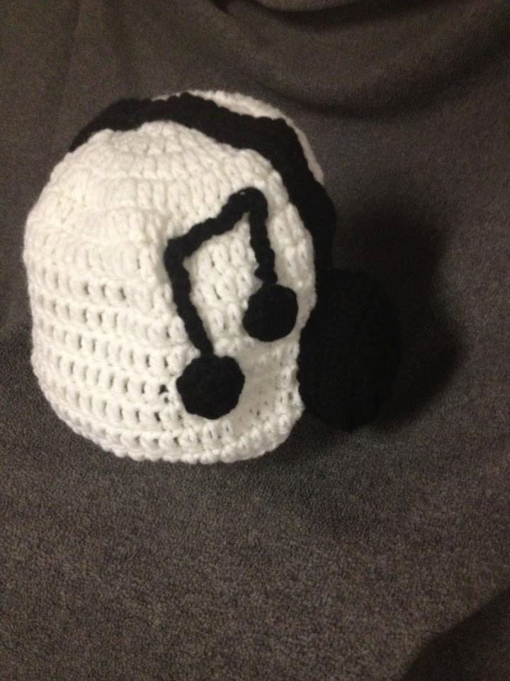 Headphone Music note crochet hat