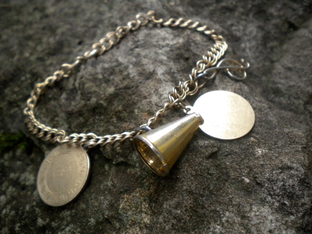 Vintage 12 K gold P music charm bracelet/ cheerleader charm bracelet/ gold bracelet
