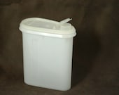 Tupperware Slim 1 Quart Clear Pitcher