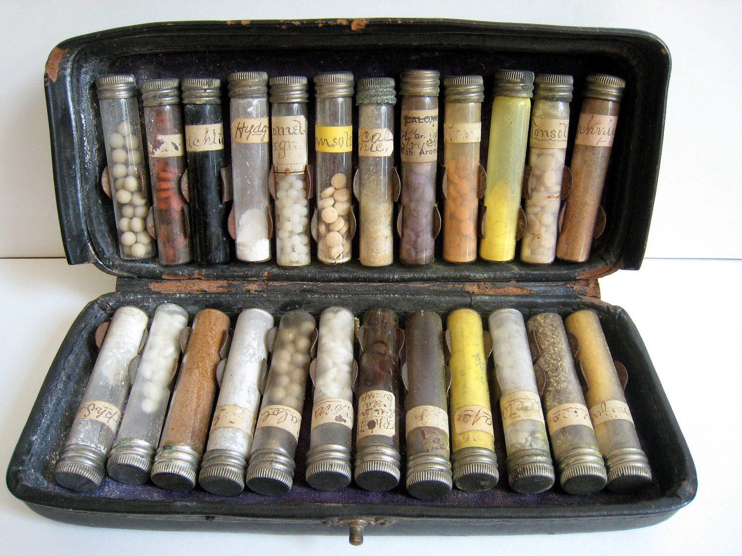 Stunning Victorian Doctors Leather Medicine Case Complete 1880