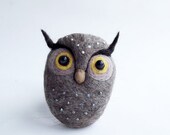Forest owl, Hand Felted Owl Brooch, Animal jewelry, (MADE TO ORDER)