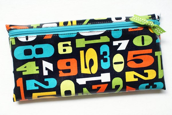 Cash budget envelope system wallet with 6 tabbed dividers // laminated cotton in black with multicolor retro numbers