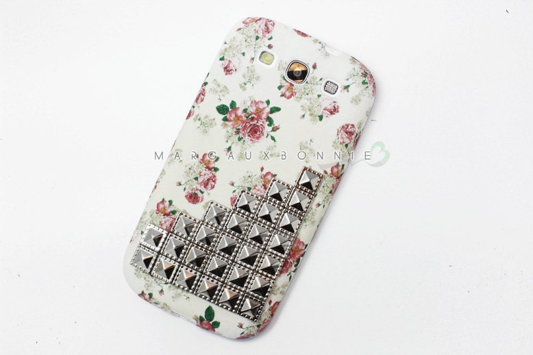 FREE Shipping US - Samsung Galaxy S3 White Pink Vintage Flower Rose Silver Dotted Studded Silicone Matte Phone Case AT&T Verizon Tmobile