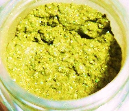 Gecko  - Chartreuse, Lime Green Natural Mineral Eyeshadow, Mica with Yellow Duochrome. Handmade Earth Friendly, Cruelty Free Makeup,