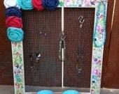 Jewelry Organizer with clay dishes and fabric flowers