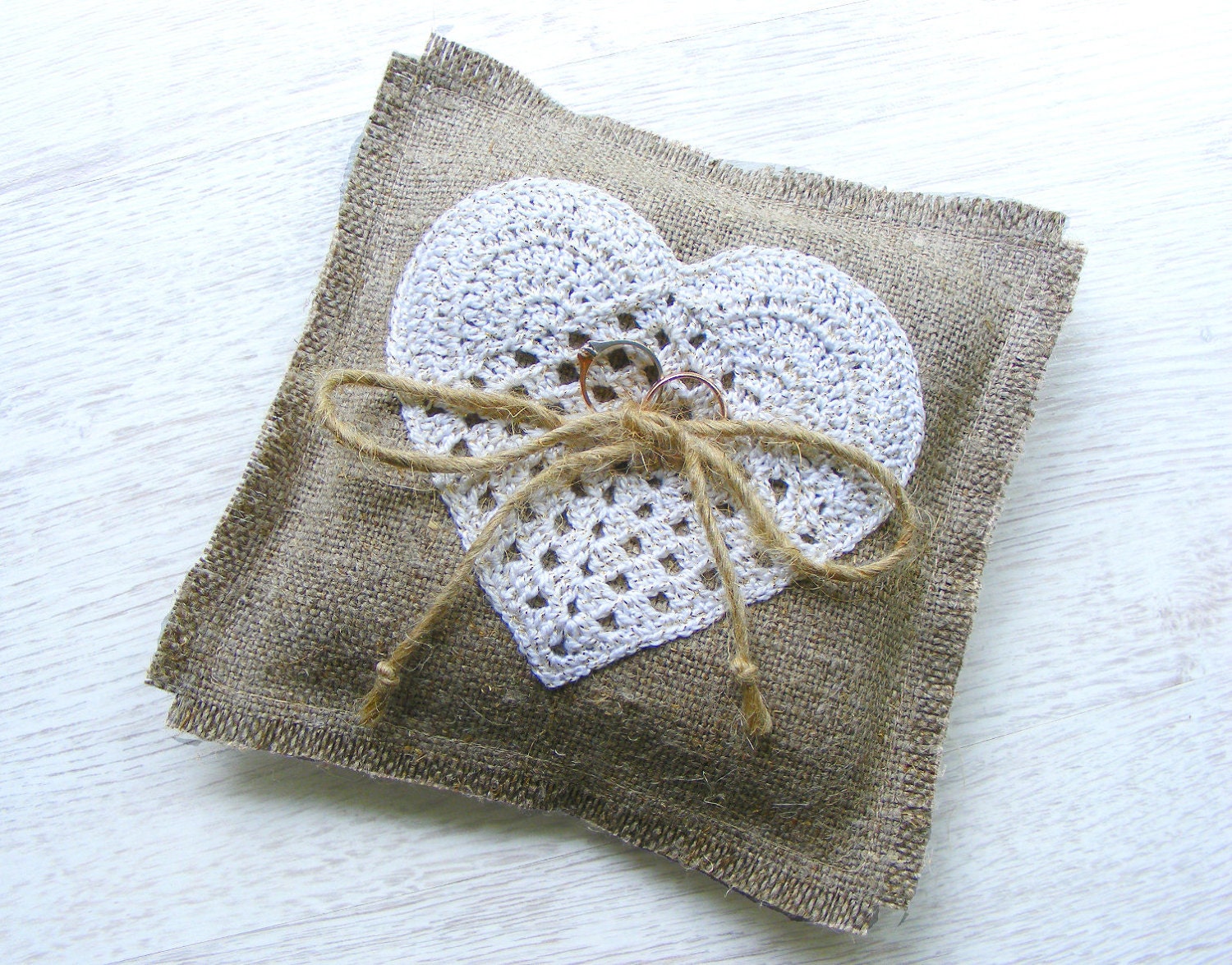 Ring pillow, burlap ring bearer pillow, wedding ring pillow, crochet ring pillow, heart motif,  Ready for shipping