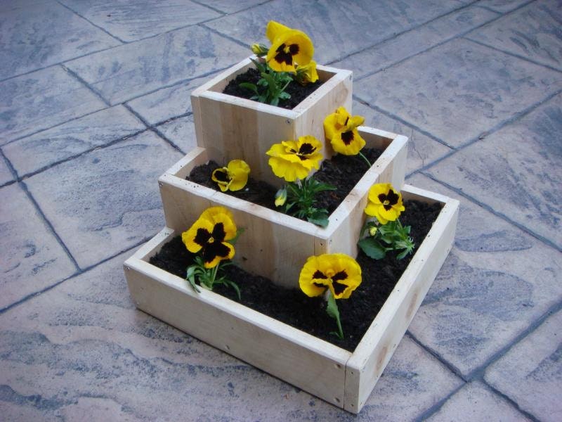 Flower planter, garden flower pot, wood, tabletop size, for indoor or outdoor flowers and plants:  "Pyramid"
