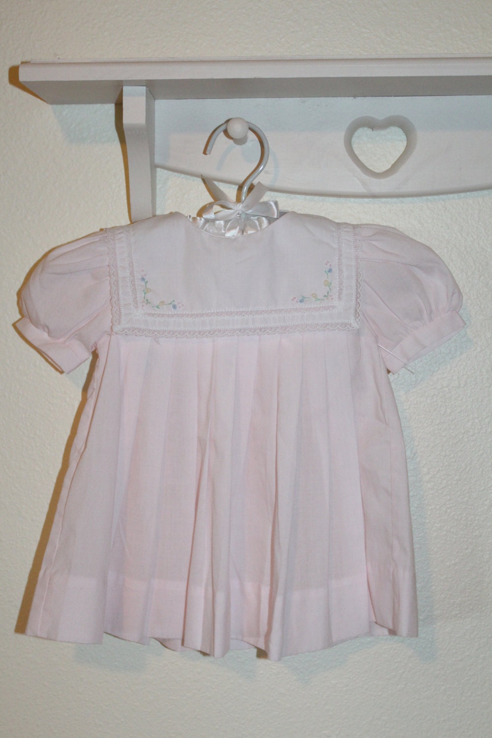 Vintage baby dress.Pink with white apron collar, "Jelly n Jam" for 9 Mo