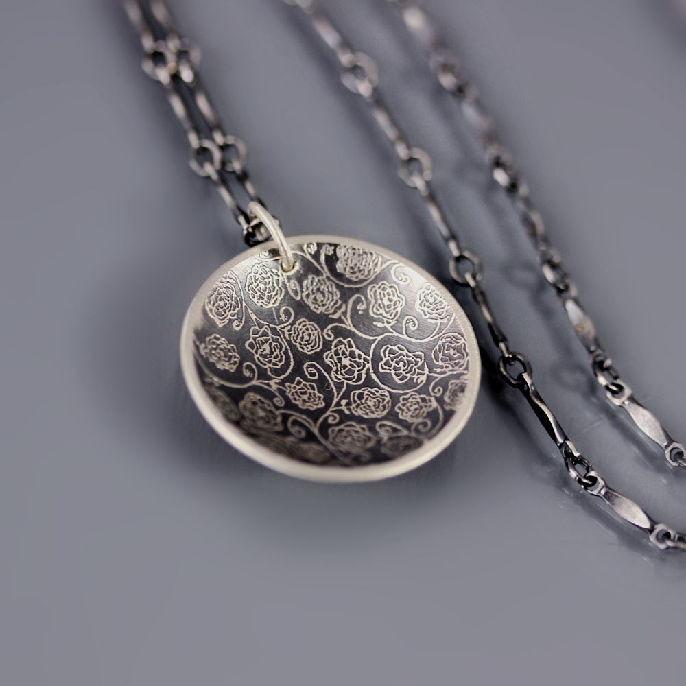 Etched Silver Rose Garden Necklace