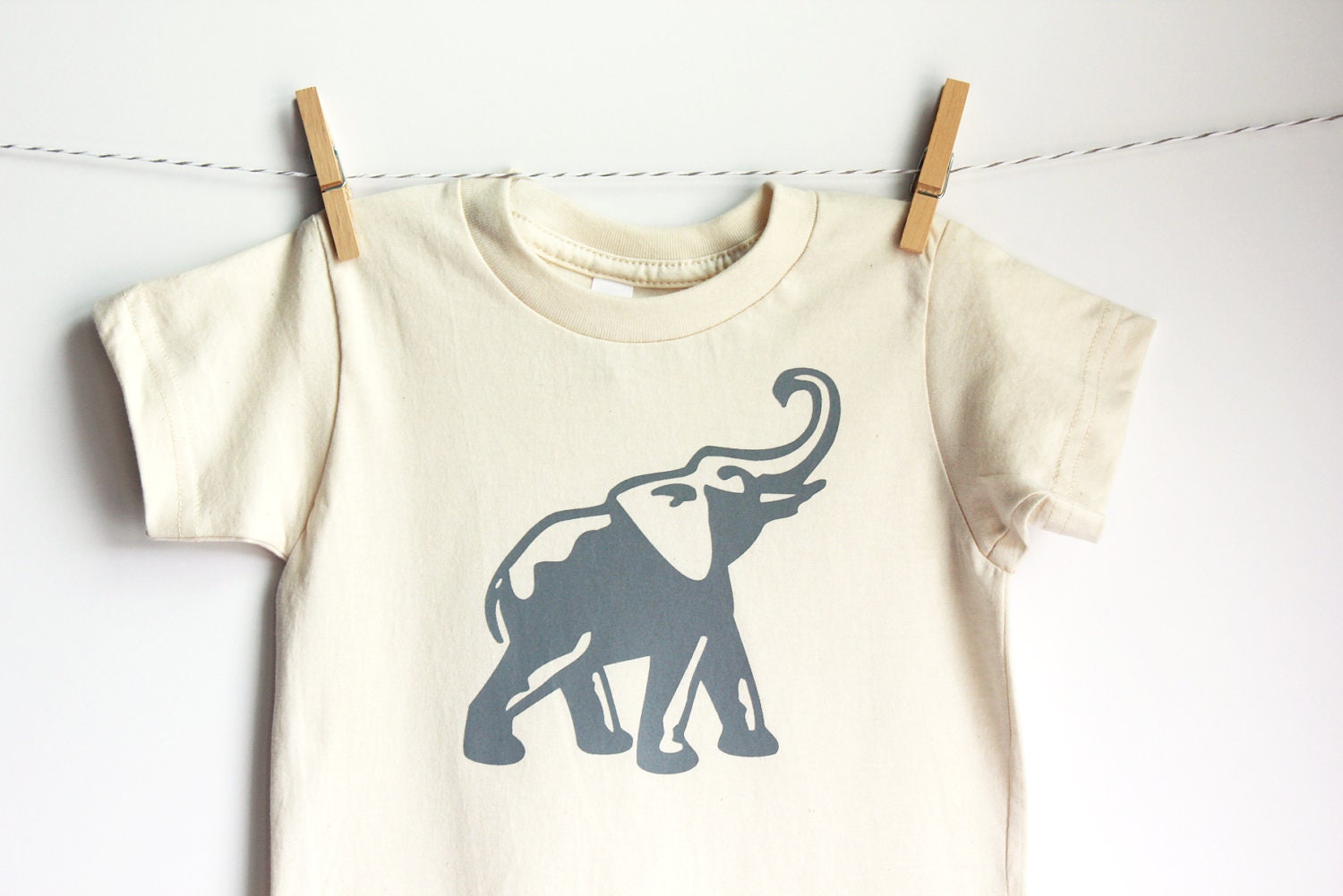 Organic Kids T-shirt Screen Printed Elephant - American Apparel - Made In The USA