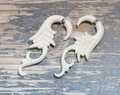 Fake Gauges White Bone Earring Feather Hooks Tribal Earrings -