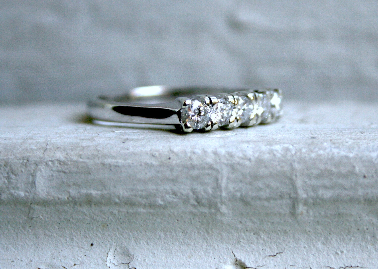 Lovely Vintage 9K White Gold Diamond Wedding Band - 0.50ct