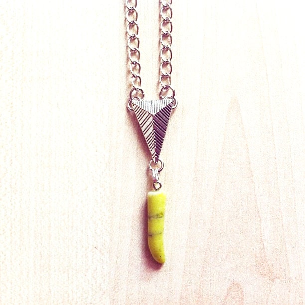 geometric fang necklace - yellow stone, fang, tribal, boho, festival, hippy, grunge, antique silver