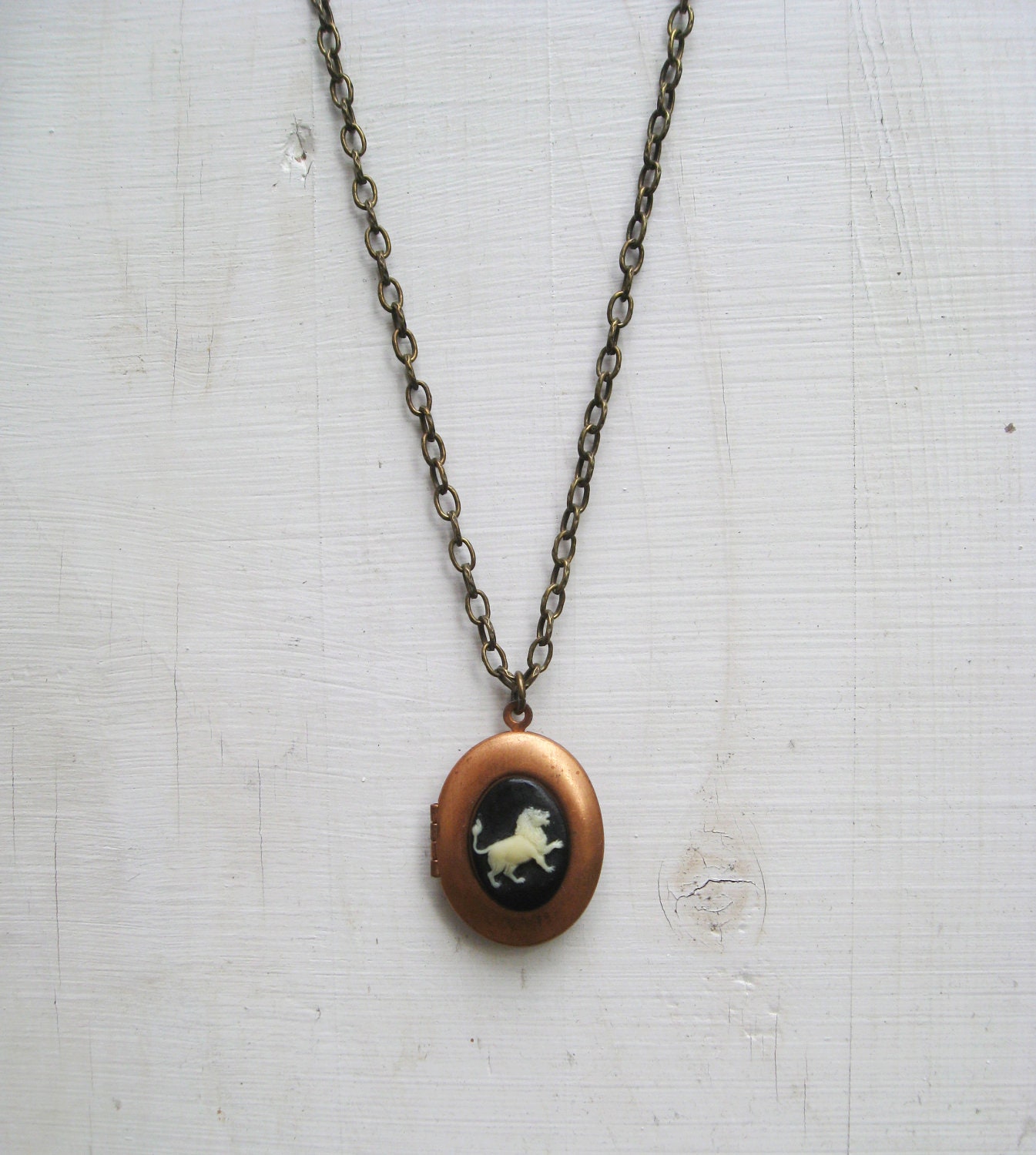 leo // vintage copper locket necklace.