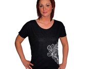 White Swirl Bella Flowy Simple T-shirt