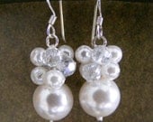 Pearls and crystals cluster earrings - Pearl cluster drop earrings - Pearl bridal earrings