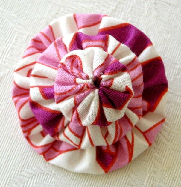 Stacked Flower No 8 - small fabric brooch