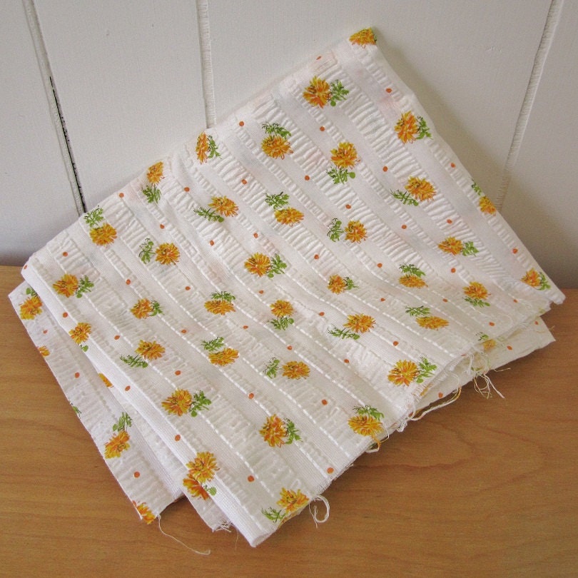vintage flower seersucker fabric yardage