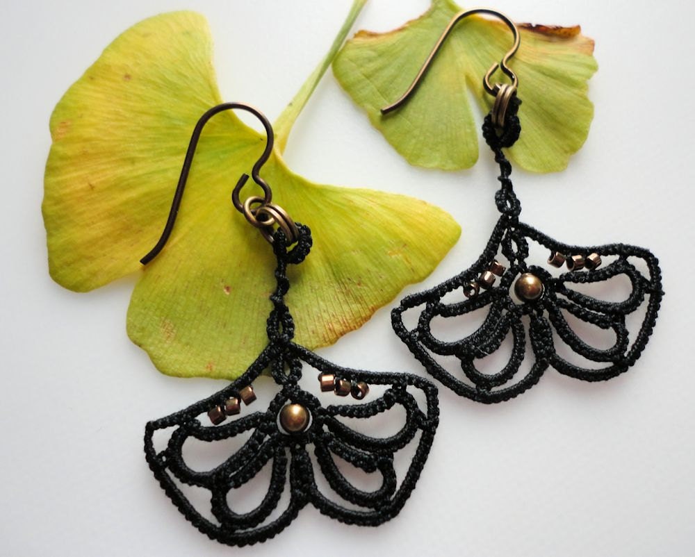 Ginkgo Leaf black earrings in beaded tatting