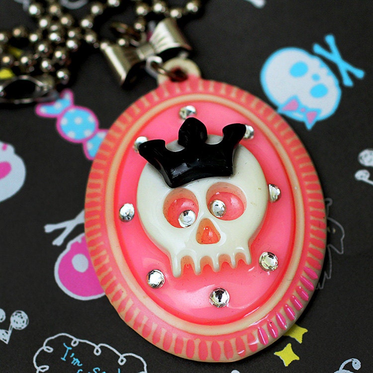 Princess Skull - Cameo Necklace