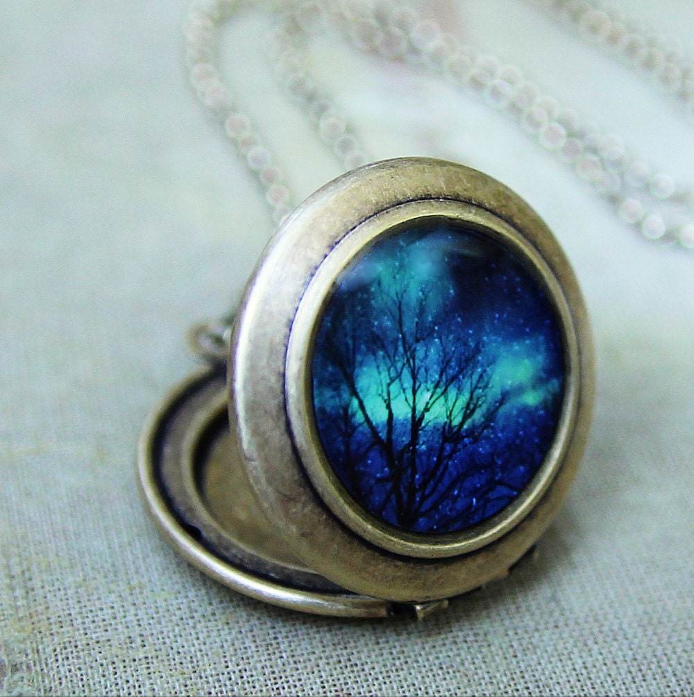 Stars in Space - Photo Locket Necklace - Northern Lights Galaxy Celestial Locket Necklace