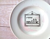 Milk Sign // Farmhouse Kitchen Decor // Raw Milk Sign // Foodie // Cottage Kitchen Wall Decor // Fresh Milk Sign // Shabby Chic