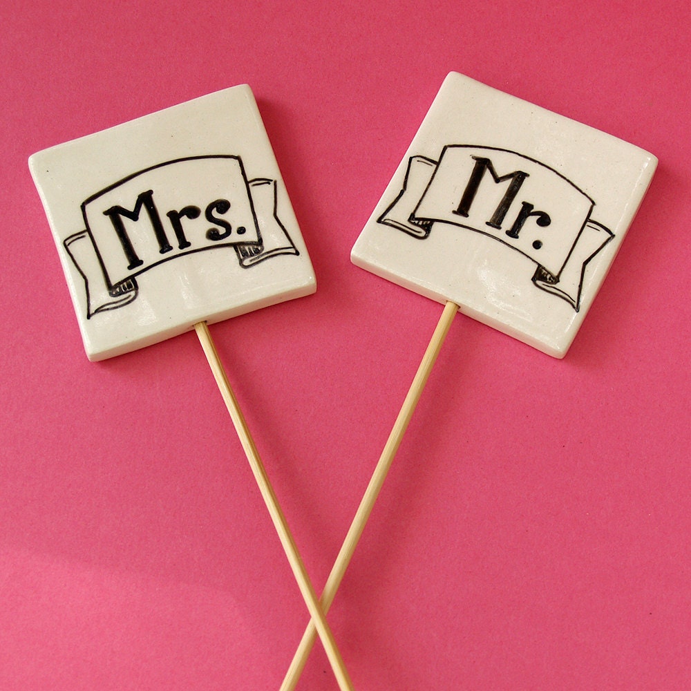 Ceramic Wedding Cake Topper - Mr and Mrs