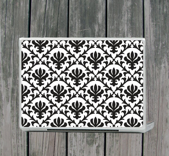 Damask-Black and White