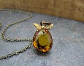 Topaz Glass Jewel And Honeybee Necklace