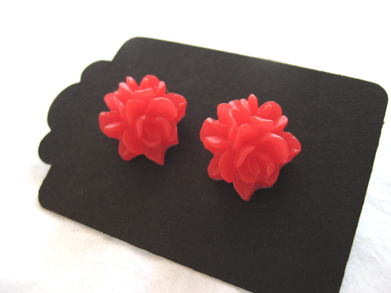 Red Flower Resin Stud Earrings - 15mm Cabochon
