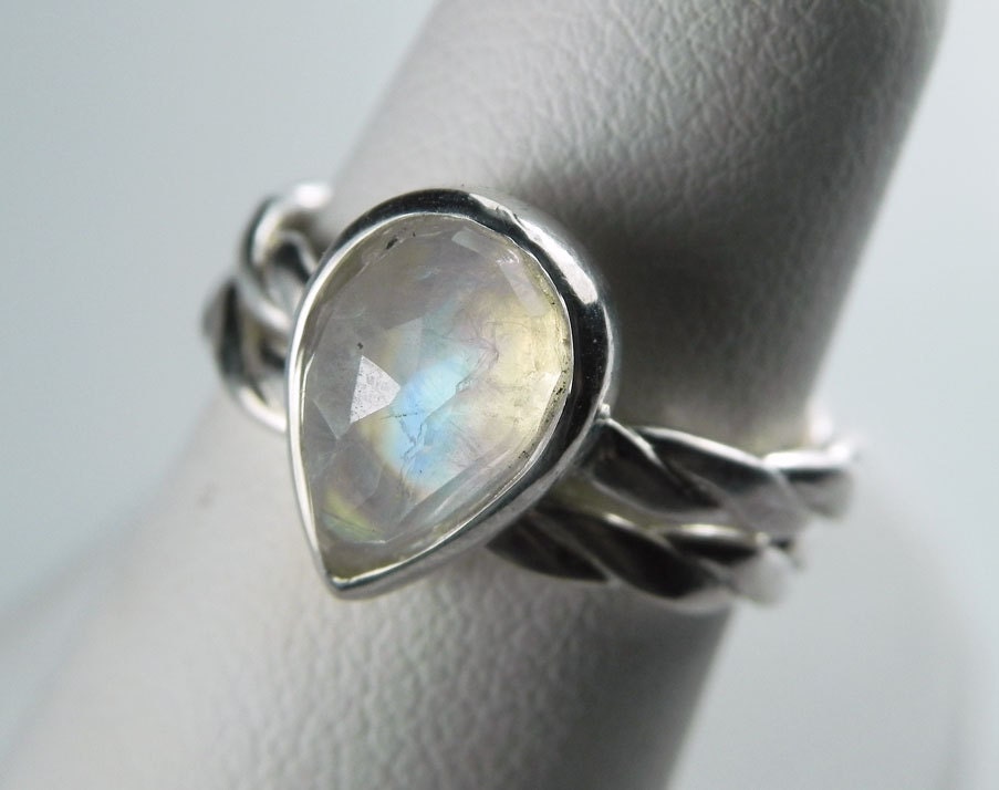 Moonstone Wedding Band Engagement Ring Set - Rainbow Moonstone Ring -Gemstone Stack Rings - Alternative Wedding Ring -Unique Engagement Ring